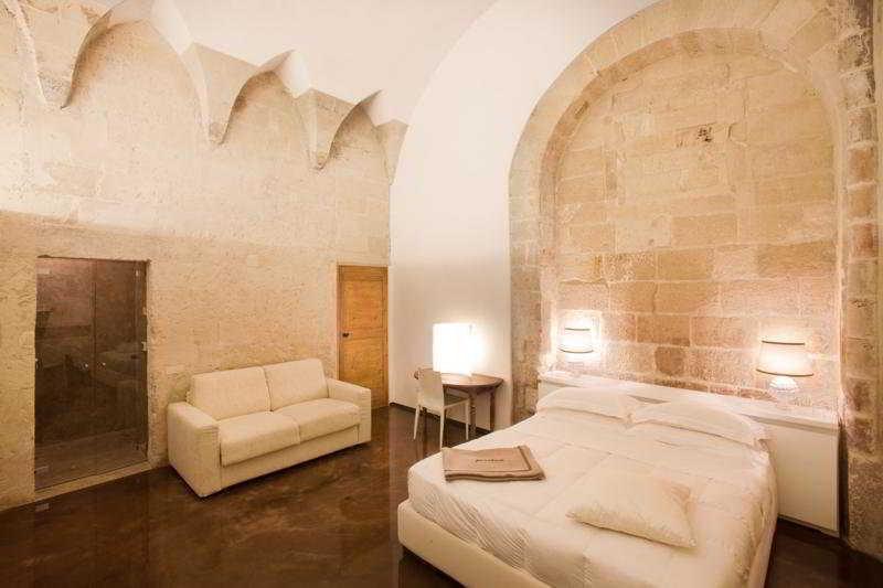Palazzo Persone Dimora Storica Bed & Breakfast Lecce Eksteriør bilde