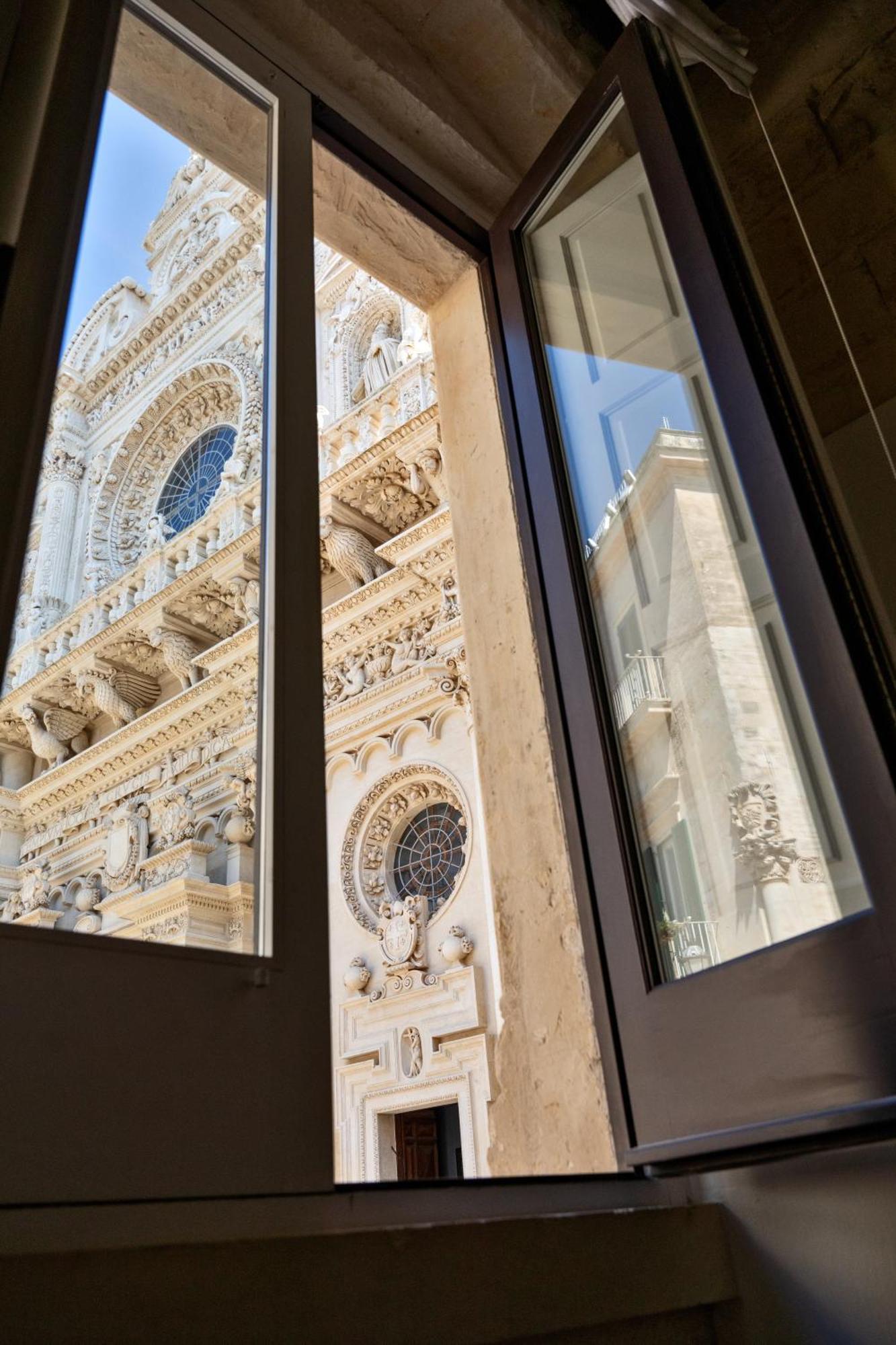 Palazzo Persone Dimora Storica Bed & Breakfast Lecce Eksteriør bilde