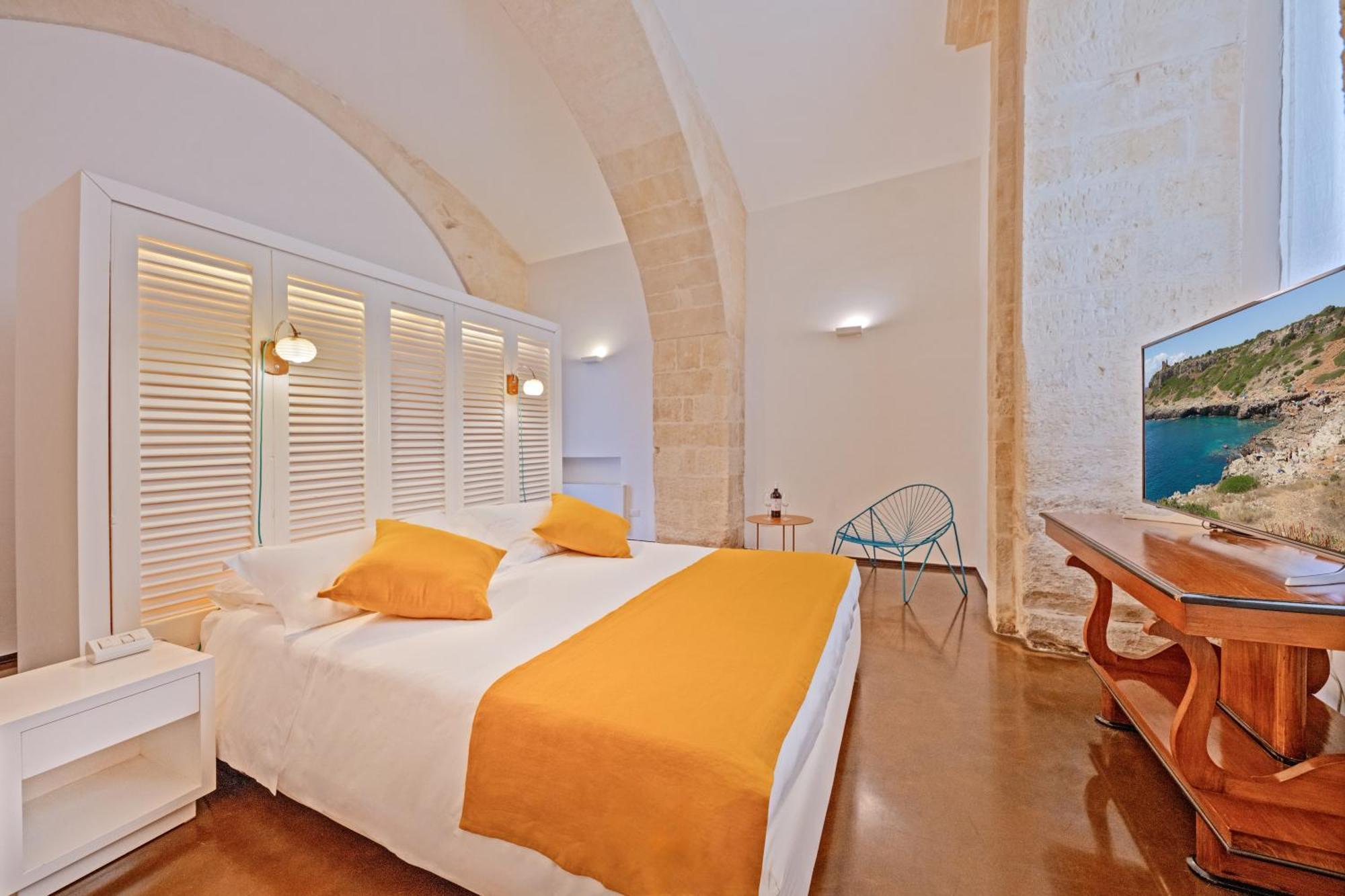 Palazzo Persone Dimora Storica Bed & Breakfast Lecce Eksteriør bilde