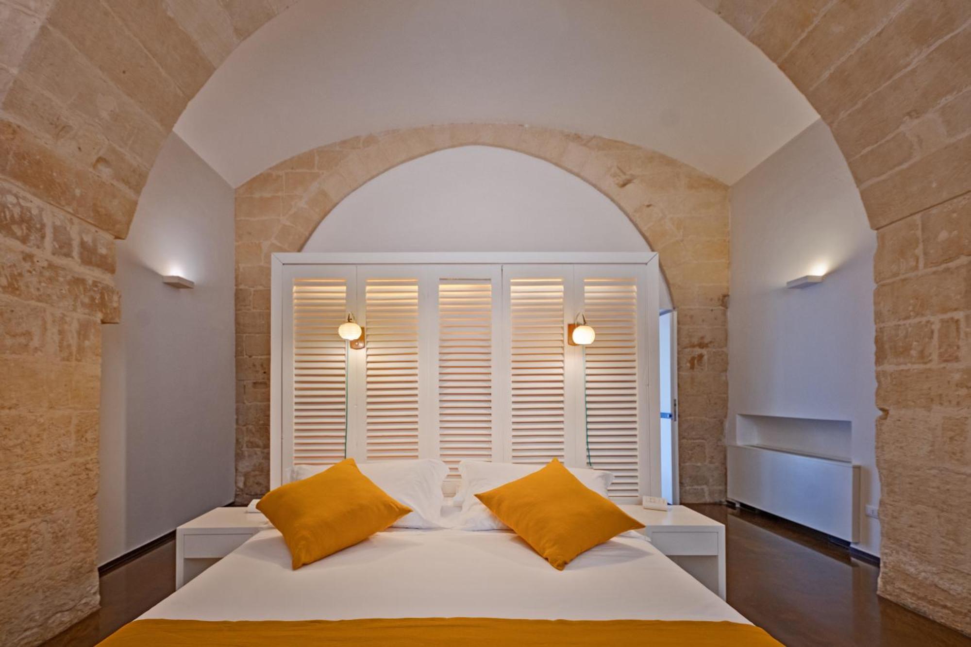 Palazzo Persone Dimora Storica Bed & Breakfast Lecce Eksteriør bilde