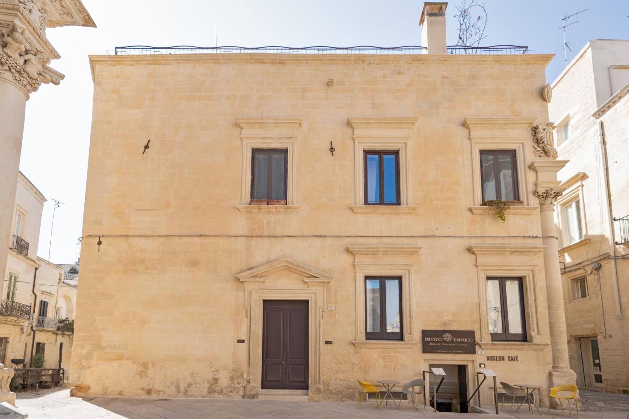 Palazzo Persone Dimora Storica Bed & Breakfast Lecce Eksteriør bilde