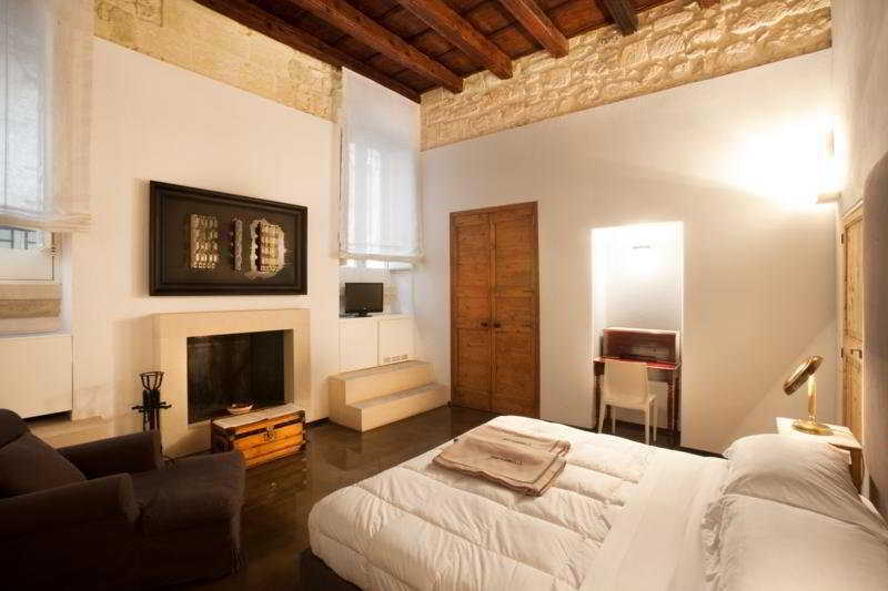 Palazzo Persone Dimora Storica Bed & Breakfast Lecce Eksteriør bilde